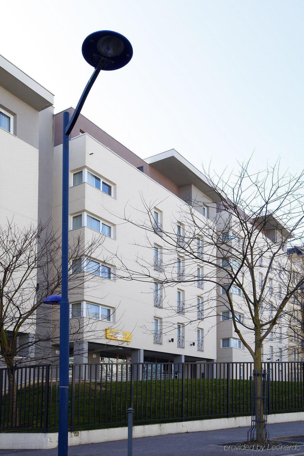 Appart'City Pontoise Cergy-Le-Haut Exterior foto